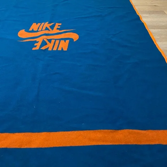 NIKE Vintage Blue Orange Authentic Pendleton Rare Blanket in Box - Picture 12 of 15